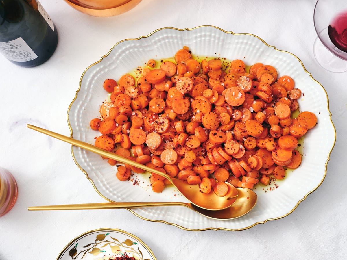 Garlicky, Buttered Carrots