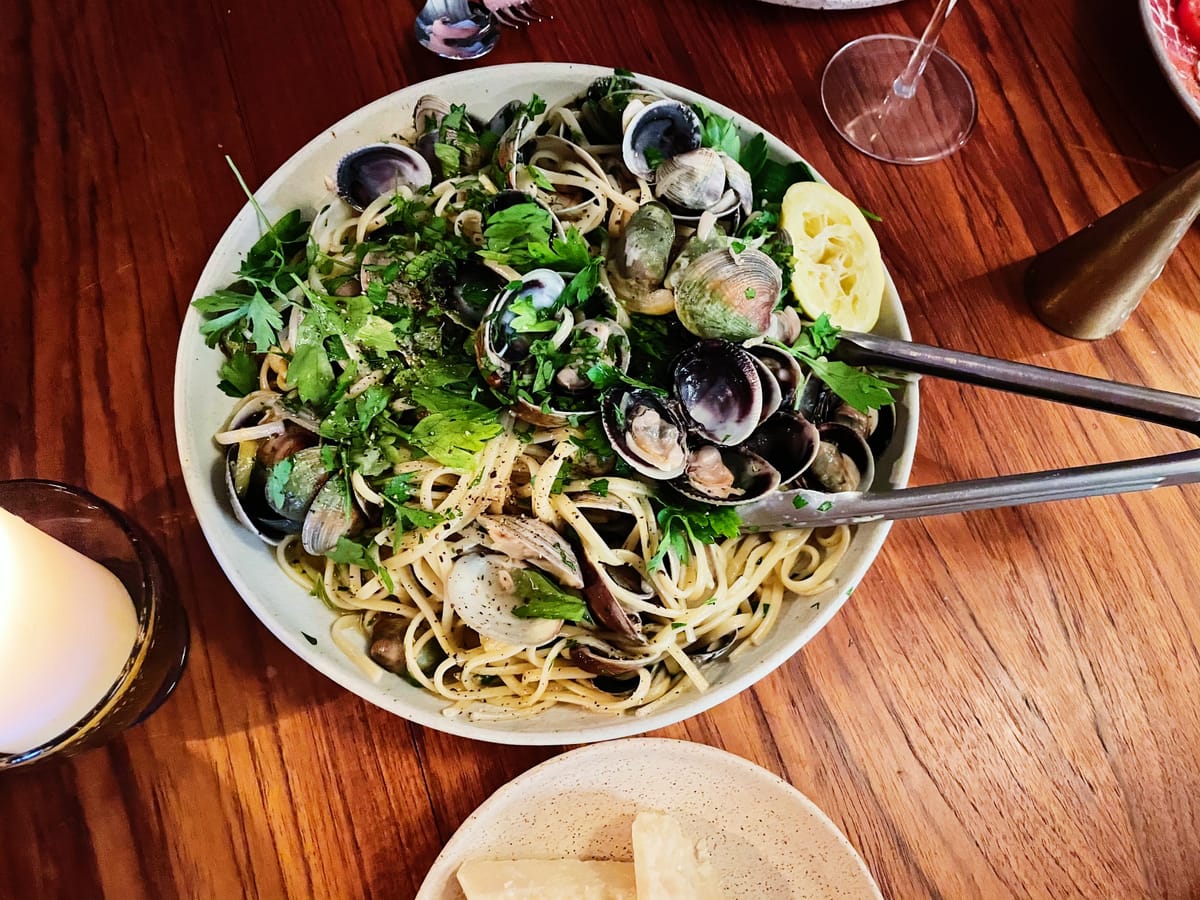 my best friends are clams