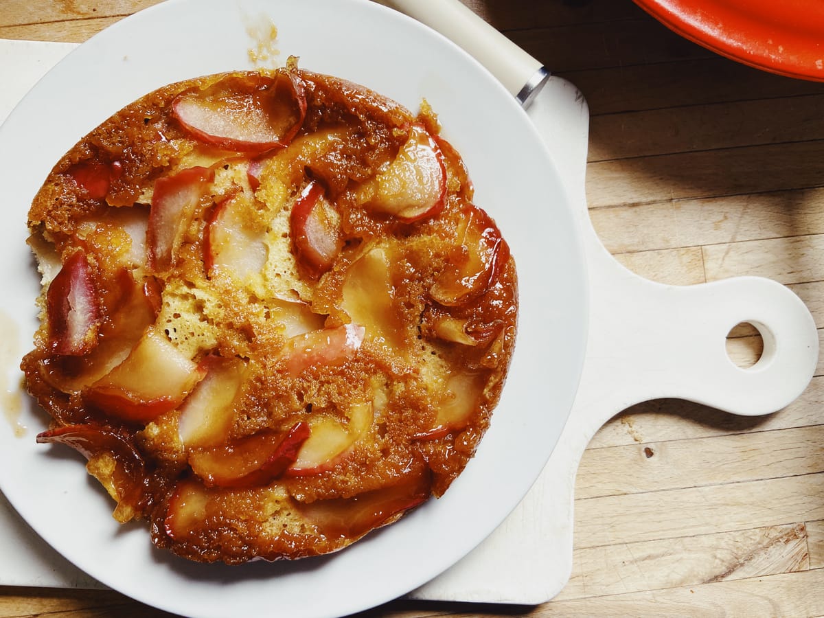 sticky apple cake